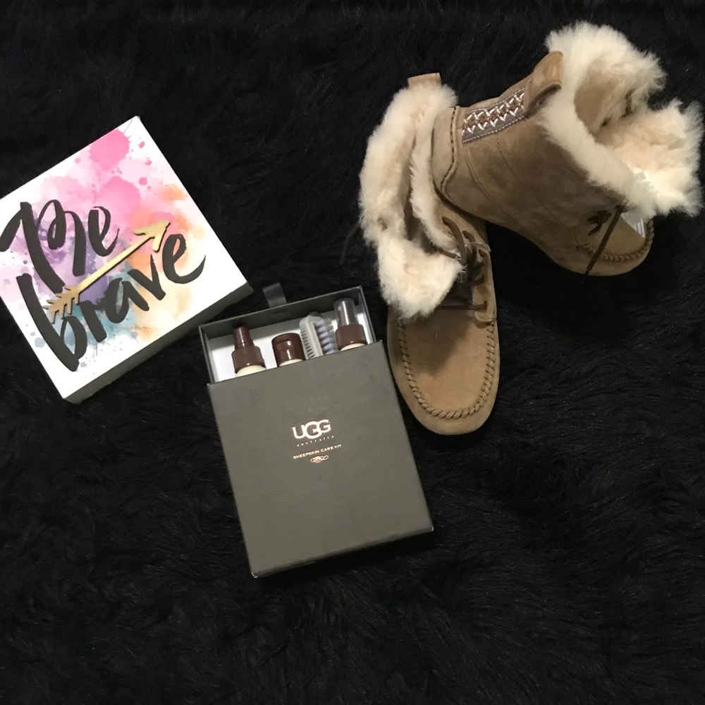 Uggs with sheepskin care kit